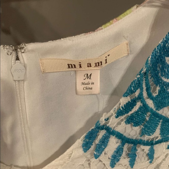 NWT Gorgeous Francesca's Mi Ami Cap Sleeve Lace Dress - Picture 6 of 8